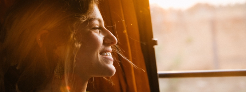 Blanchiment des dents dans les bars à sourire : est-ce légal ?